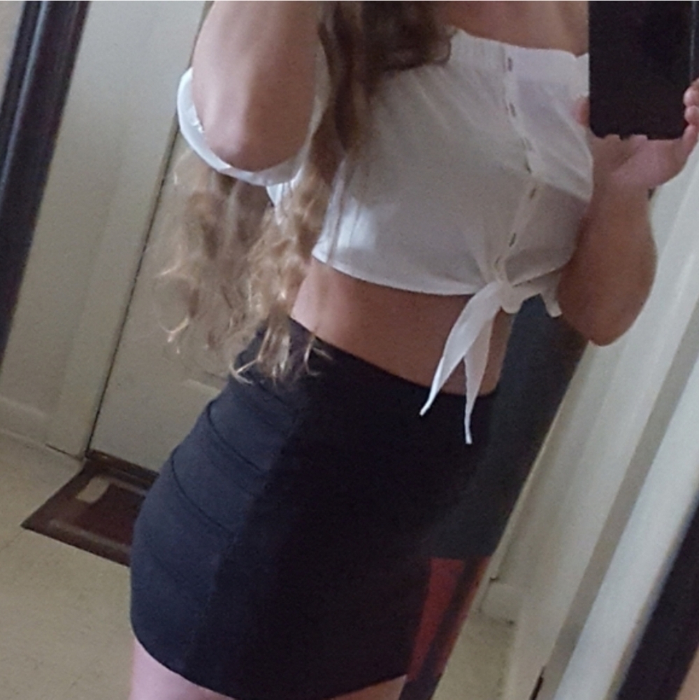 Black Mini Skirt - Picture 9 of 9